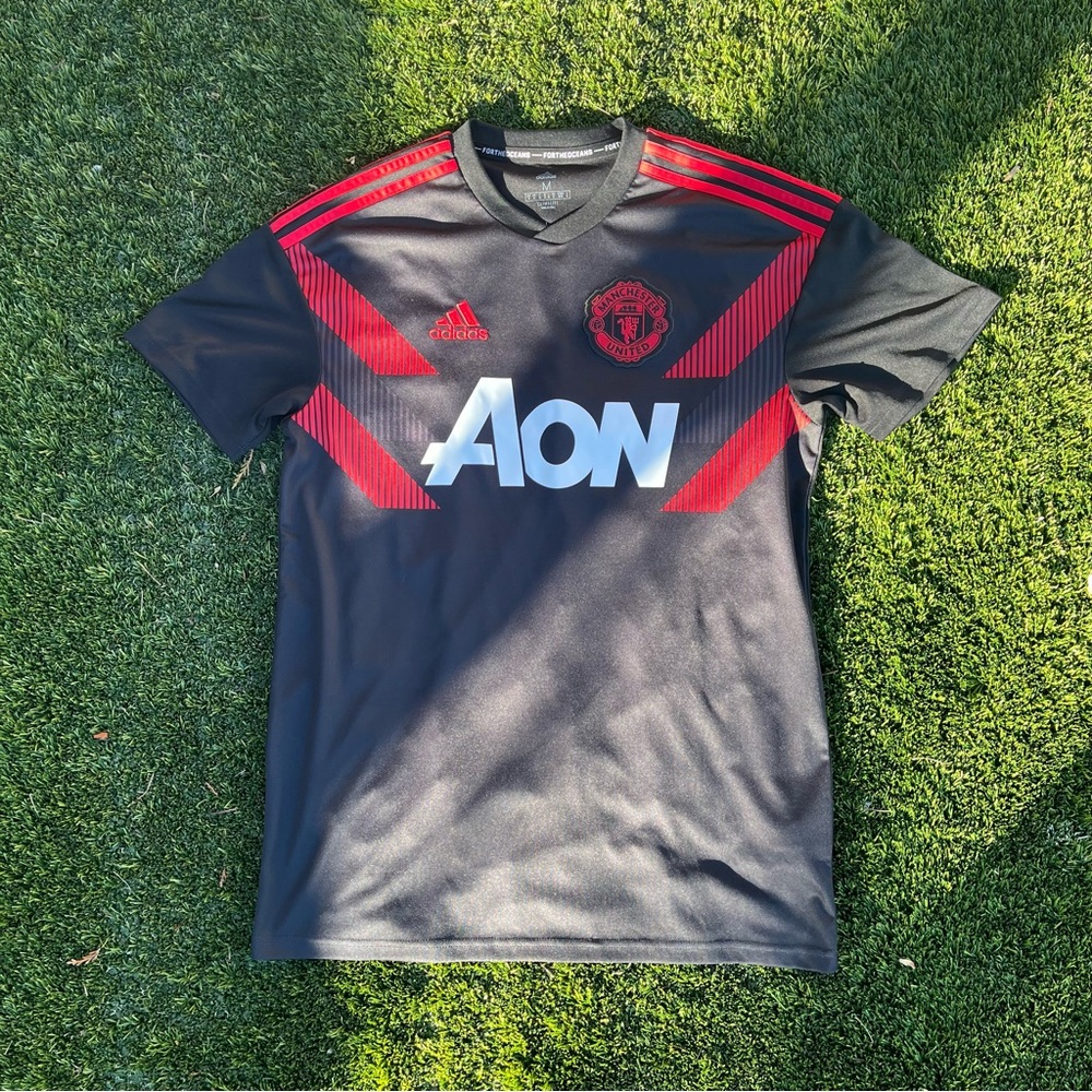 Adidas Manchester United Jersey Size M